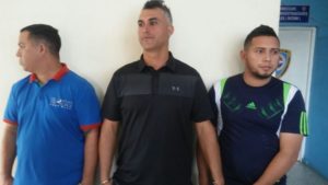 Three Venezuelans were remanded to three months pre-trial custody on 23 May 2018, by a Santiago city judge. The trio is charged with taking RD$3.2 million pesos in just three days from ATMs throughout the country.  Venezuelans Daniel Alexander Gonzalez, Carlos Eduardo Moronta and Jesus Enrique Formayor are being held in the Rafey Correctional And Rehabilitation Center in Santiago. The three men were arrested in Matanza, in the south part of the city.  According to details offered by the lawyer from the affected Banco Caribe, Luis Leo Nardo Felix Ramos, the three foreigners apparently were part of a gang that preyed on financial and savings-and-loan system In the Dominican Republic.  Banco Caribe lawyer Felix Ramos said that between the 15th and 18th of May these individuals withdrew the amount of RD$3,290,000 pesos using an advanced technology that tricks the ATMs into thinking that the withdrawal is for RD$100 when in reality the sum withdrawn is RD$40,000.  The lawyer for the Banco Caribe told reporters that in Santiago when they were arrested they had carried out six withdrawals of RD$40,000 each and this same operation had been carried out in other parts of the country such as San Francisco do Macoris and Santo Domingo.  He said that the RD$240,000 that had been withdrawn in Santiago had been recovered and will be used as evidence in the case. 