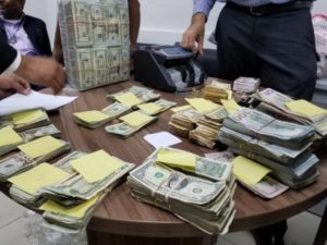 Customs finds US$244,404 hidden in vehicle that arrived on the Ferries del Caribe