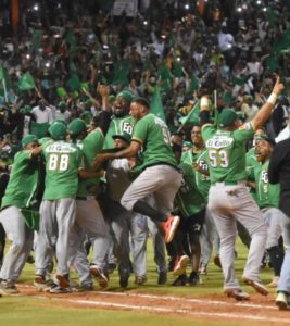 Estrellas win baseball championship! 