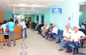 In DR, only 85,777 persons make RD$70,000+ a month