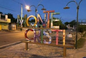 The very costly Montecristi selfie sign