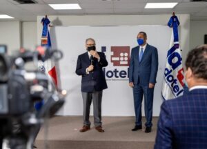 Indotel director: Public schools need to rely on radio and TV programs