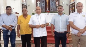 Bishop intervenes to assist beach vendors